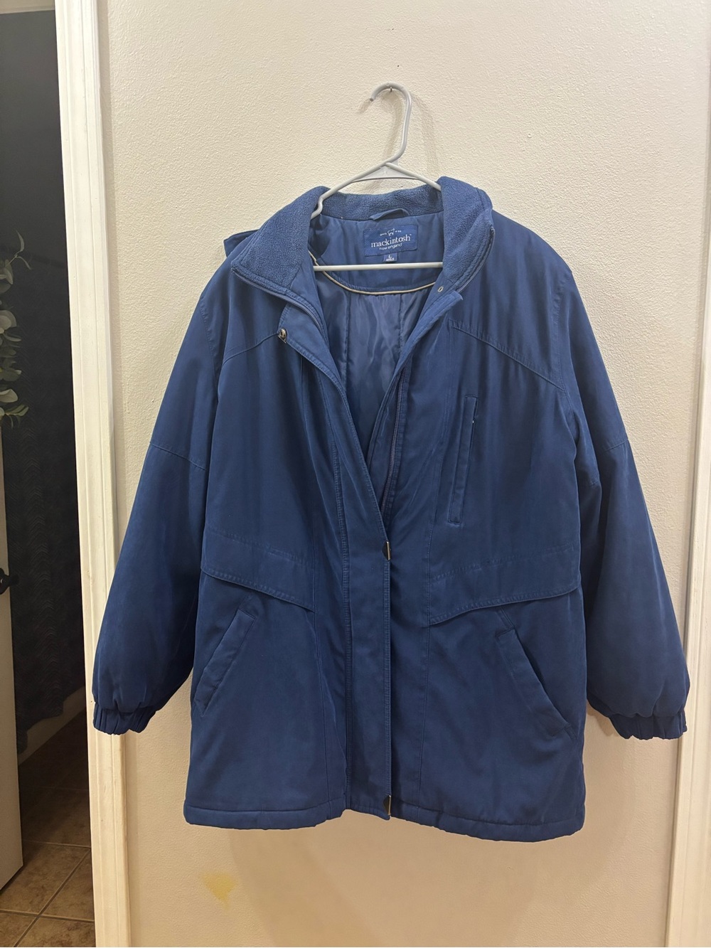 McIntosh New England Women's Navy Blue Insulated coat